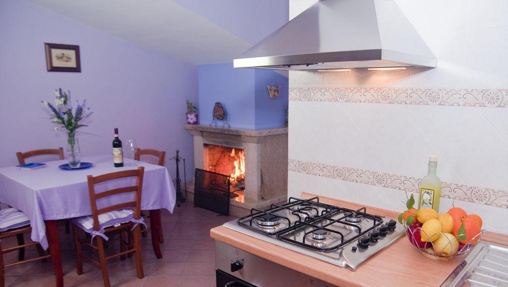 Tetto Fiorito Apartment Castellammare di Stabia Exterior photo